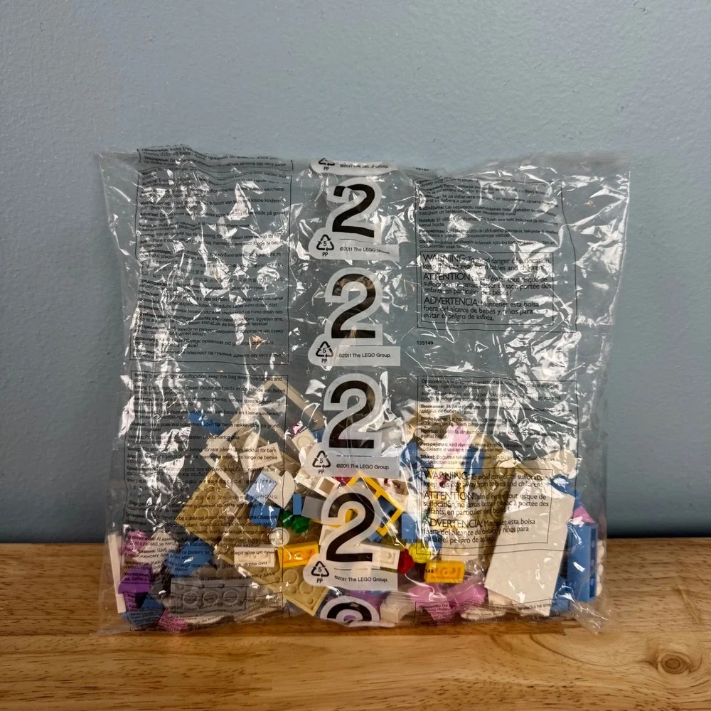 LEGO 135149 2011 Sealed Unopened Bag 2‎ Replacement Pink White Bricks Blocks